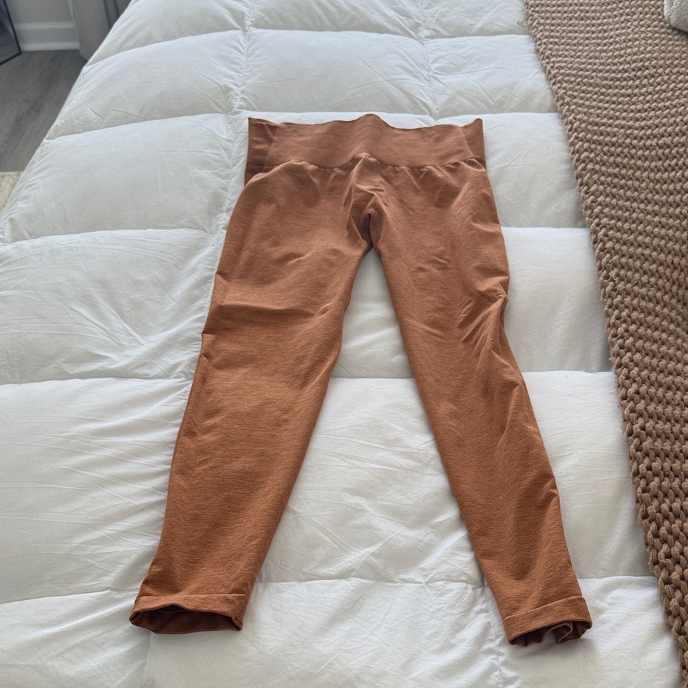 NVGTN Leggings in Warm Brown